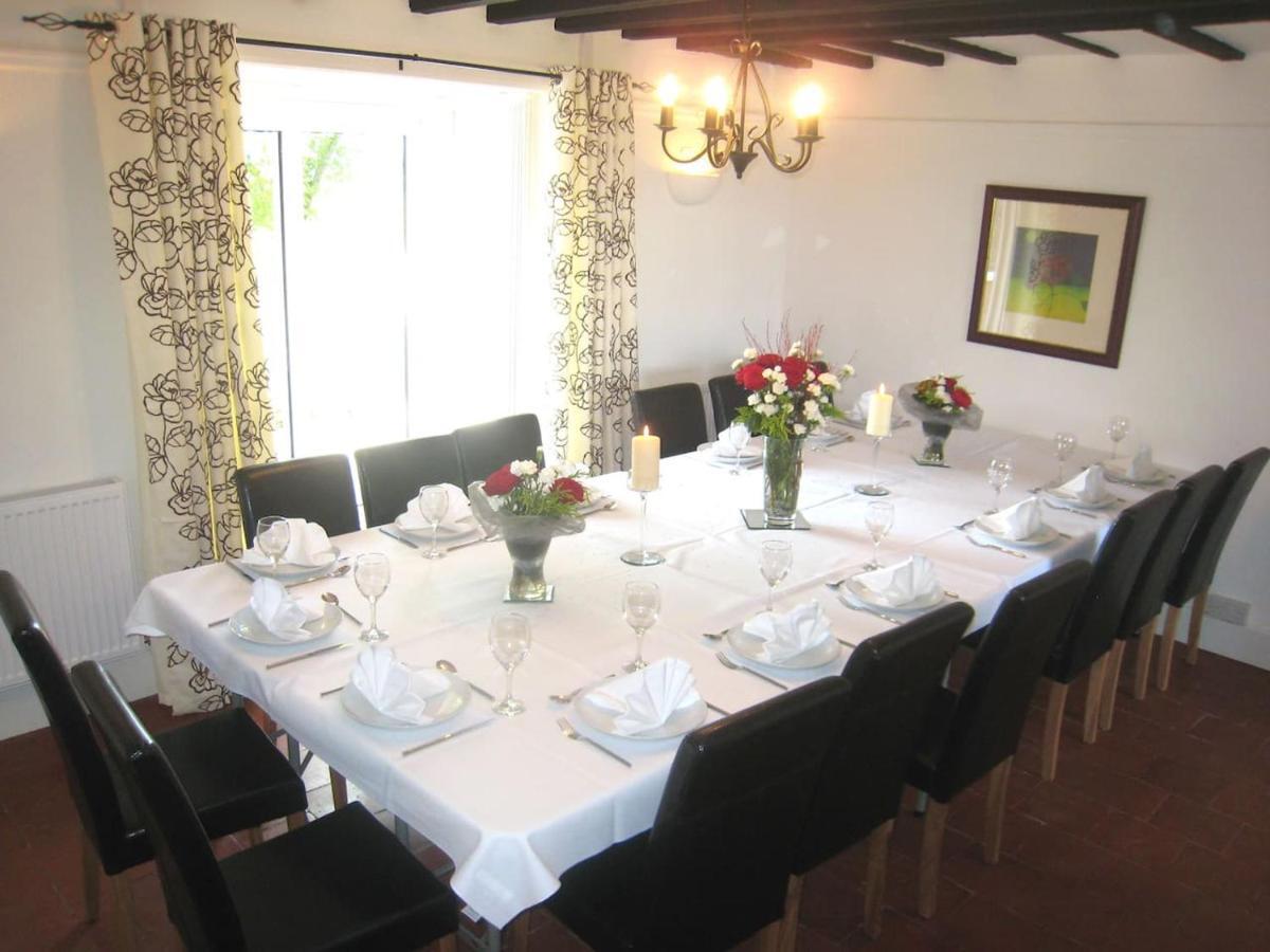 Arden Hill Farmhouse - Hot Tub, Snooker Table, Sleeps 16 Stratford-upon-Avon Buitenkant foto